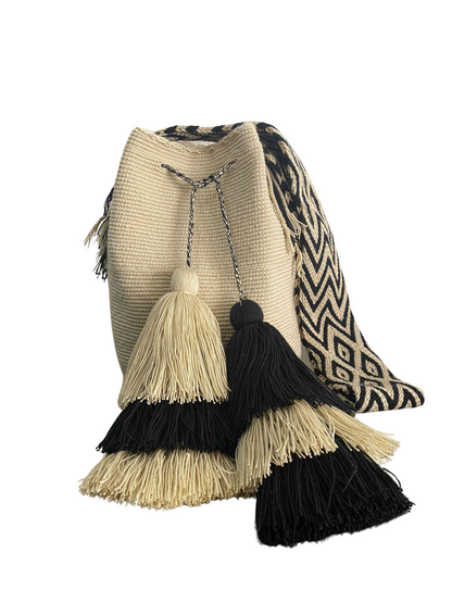 Mochila unicolor mediana 6 campanas